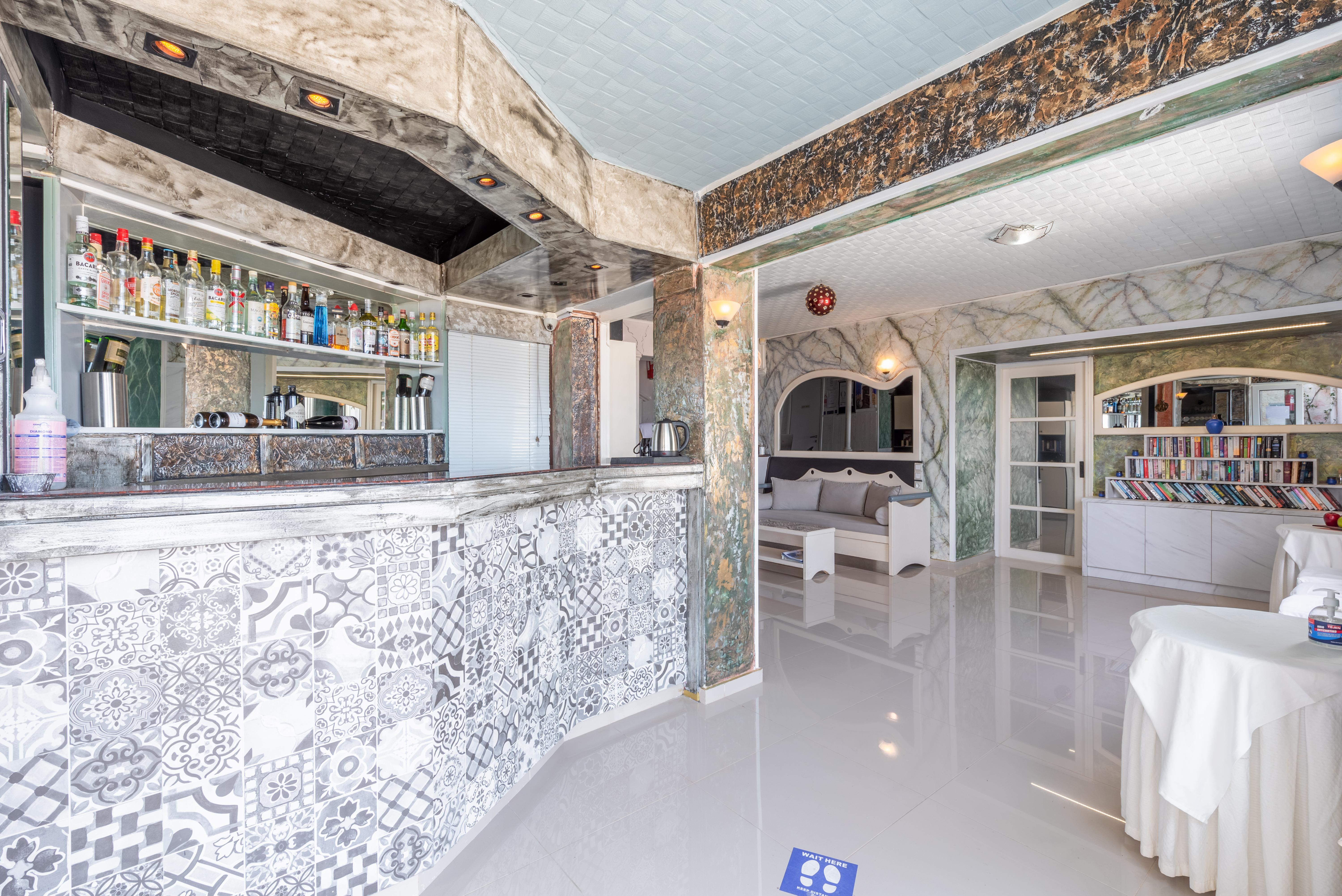 Korifi Suites Adults Only Hersonissos  Exteriör bild